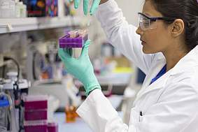 Female researcher in the laboratory.